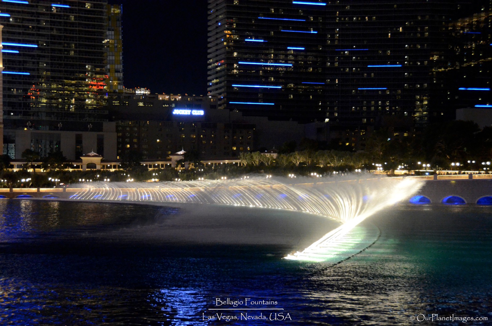 Side view Bellagio fountain show angle