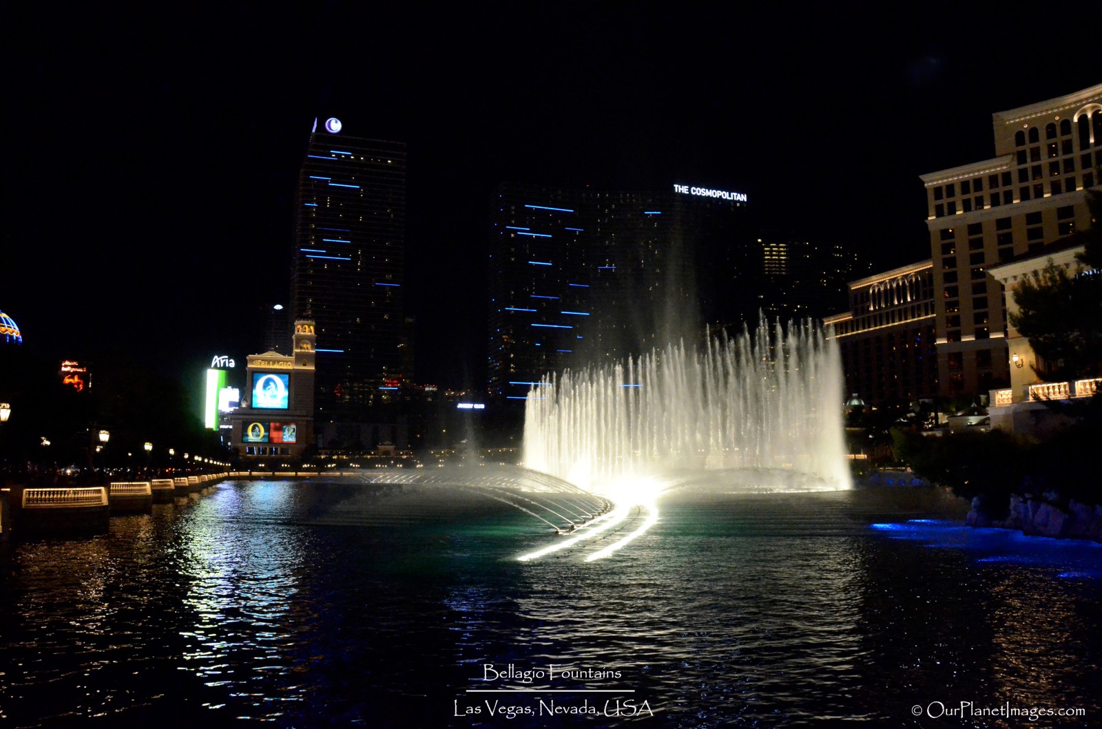 side view Bellagio fountain show final