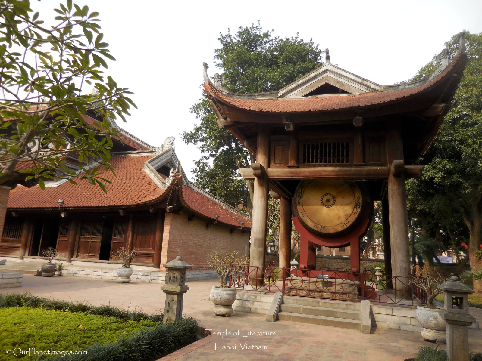 Temple-of-Literature-Hanoi-Vietnam-39.jpg