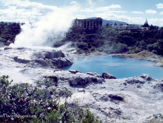 Rotorua Geothermal Valley - New Zealand
